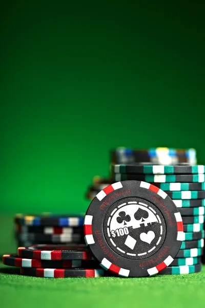 fokus777 slot platform interface showing live-dealer tables and sportsbook markets