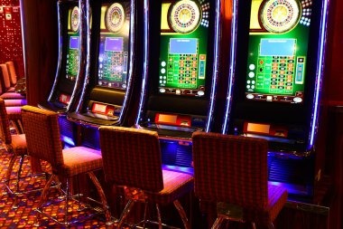 fokus777 slot FFWS Indonesia game lobby showing live football, live casino, slots, and esports sections
